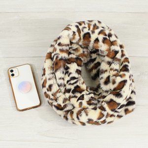 🥰WB Leopard Print Faux Fur Long Infinity Scarf